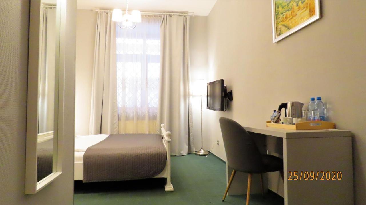 Euro Aparthotel Tarnów Kamer foto