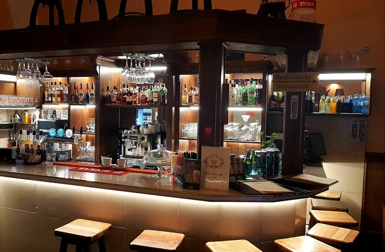 Euro Aparthotel Tarnów Buitenkant foto